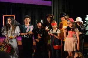 Dziecięca Grupa Teatralna z Centrum Kultury Czytelnictwa Serocku