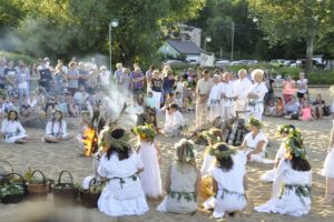 Wianki nad Narwią- warsztaty i występy i "Rola Folklora".