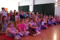 o pchle co manier nie miała teatr tak