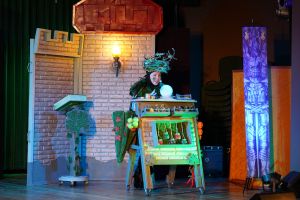 Teatr Młodego Widza:  "Wszyscy na jednego" Teatr Bajaderka
