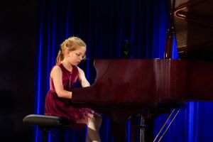III Ogólnopolski Konkurs Pianistyczny "Dwa Nurty"